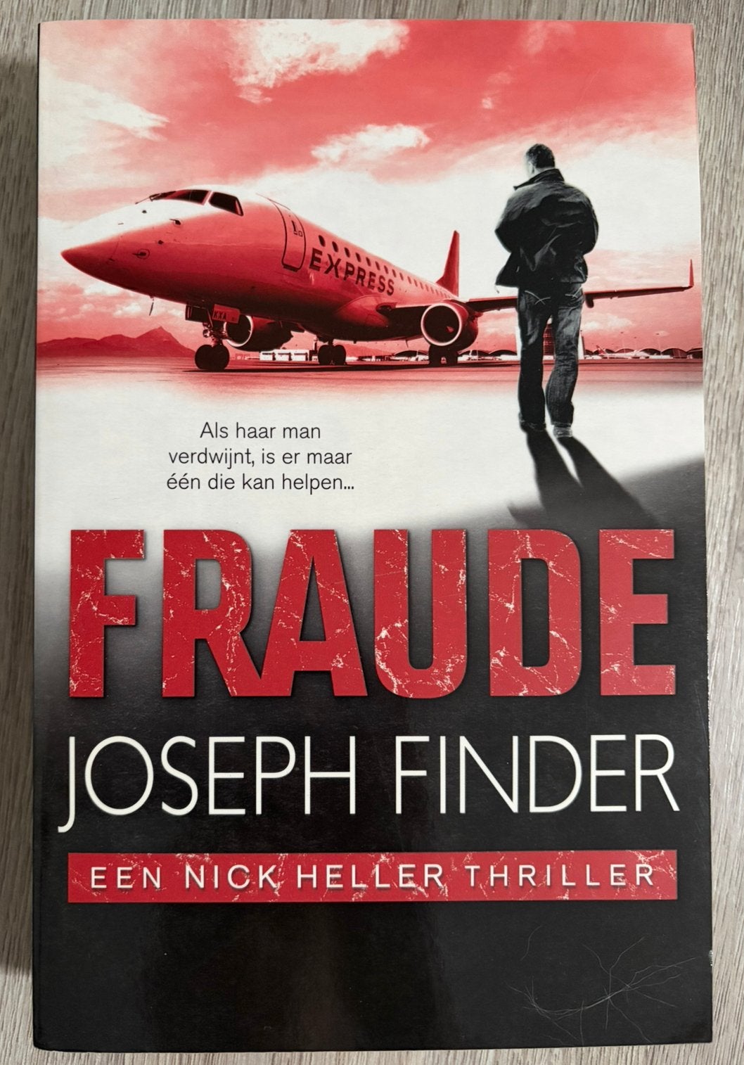Joseph Finder - fraude, Ophalen of Verzenden, Zo goed als nieuw