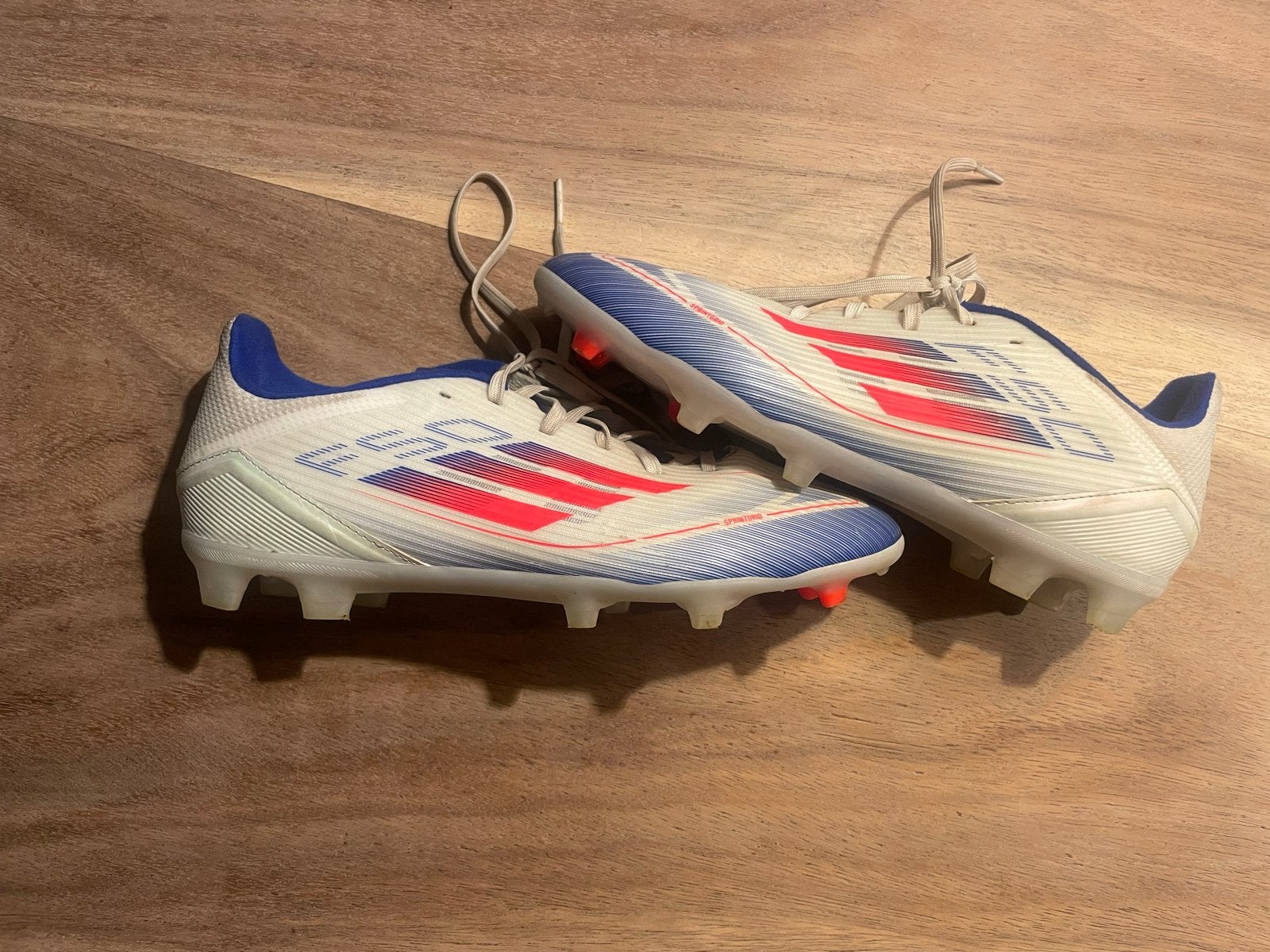 Adidas F50 Voetbalschoenen - franse maat 40, Maat XS of kleiner, Ophalen of Verzenden, Zo goed als nieuw, Schoenen