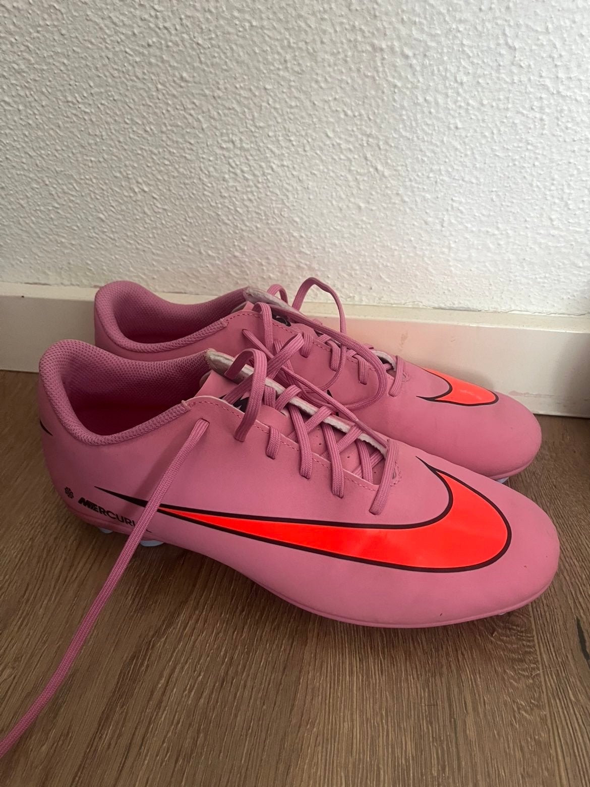 Roze Nike Mercurial Voetbalschoenen, Sport en Fitness, Voetbal, Verzenden, Schoenen, Nieuw, Maat M