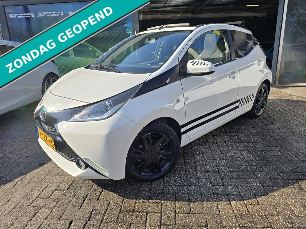 Toyota Aygo 1.0 VVT-i x-wave | 2E EIGENAAR | 12MND GARANTIE, Auto's, Toyota, Bedrijf, Te koop, Aygo, ABS, Achteruitrijcamera, Airbags