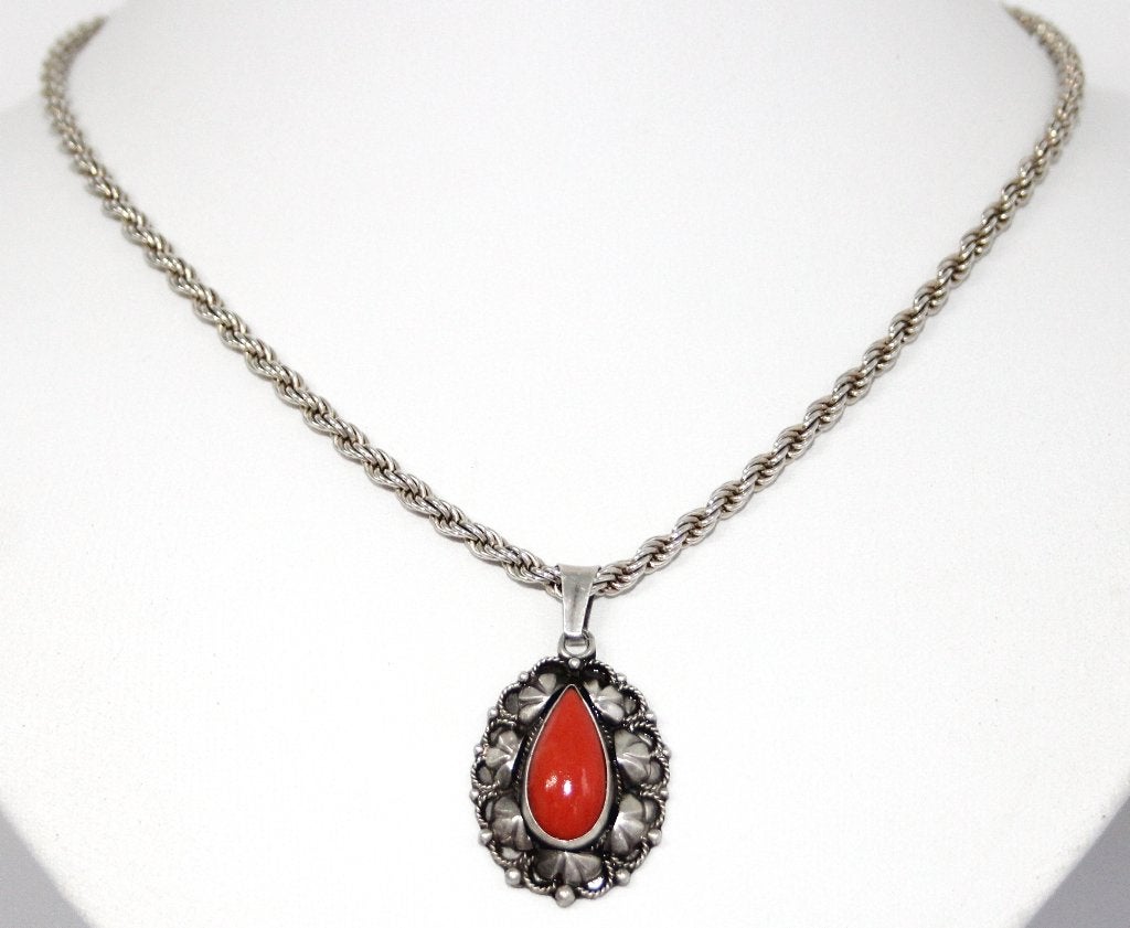 Schitterende Zilver Ketting Met Grote Bloedkoraal Hanger, Sieraden, Tassen en Uiterlijk, Antieke sieraden, Ophalen of Verzenden