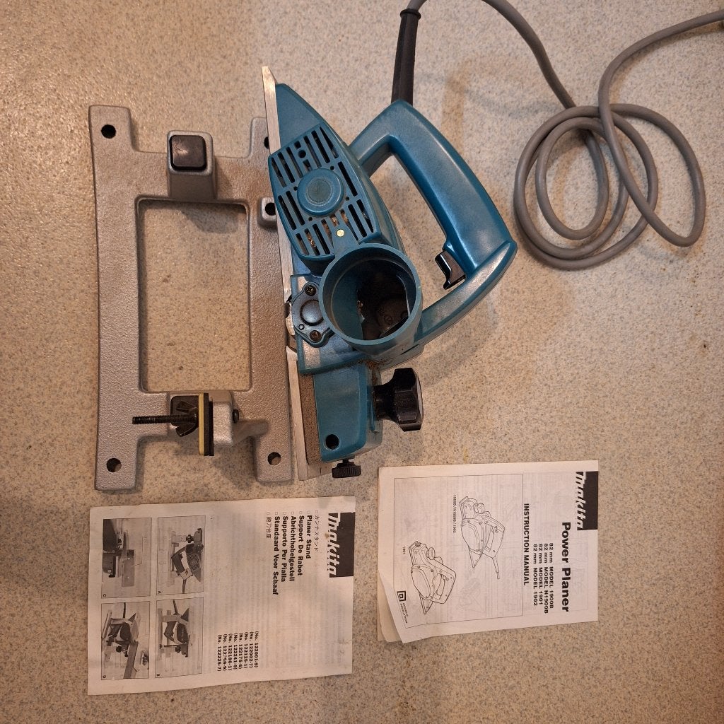 Schaafmachine Makita N1900B, Doe-het-zelf en Verbouw, Ophalen of Verzenden, Gebruikt, Elektrisch