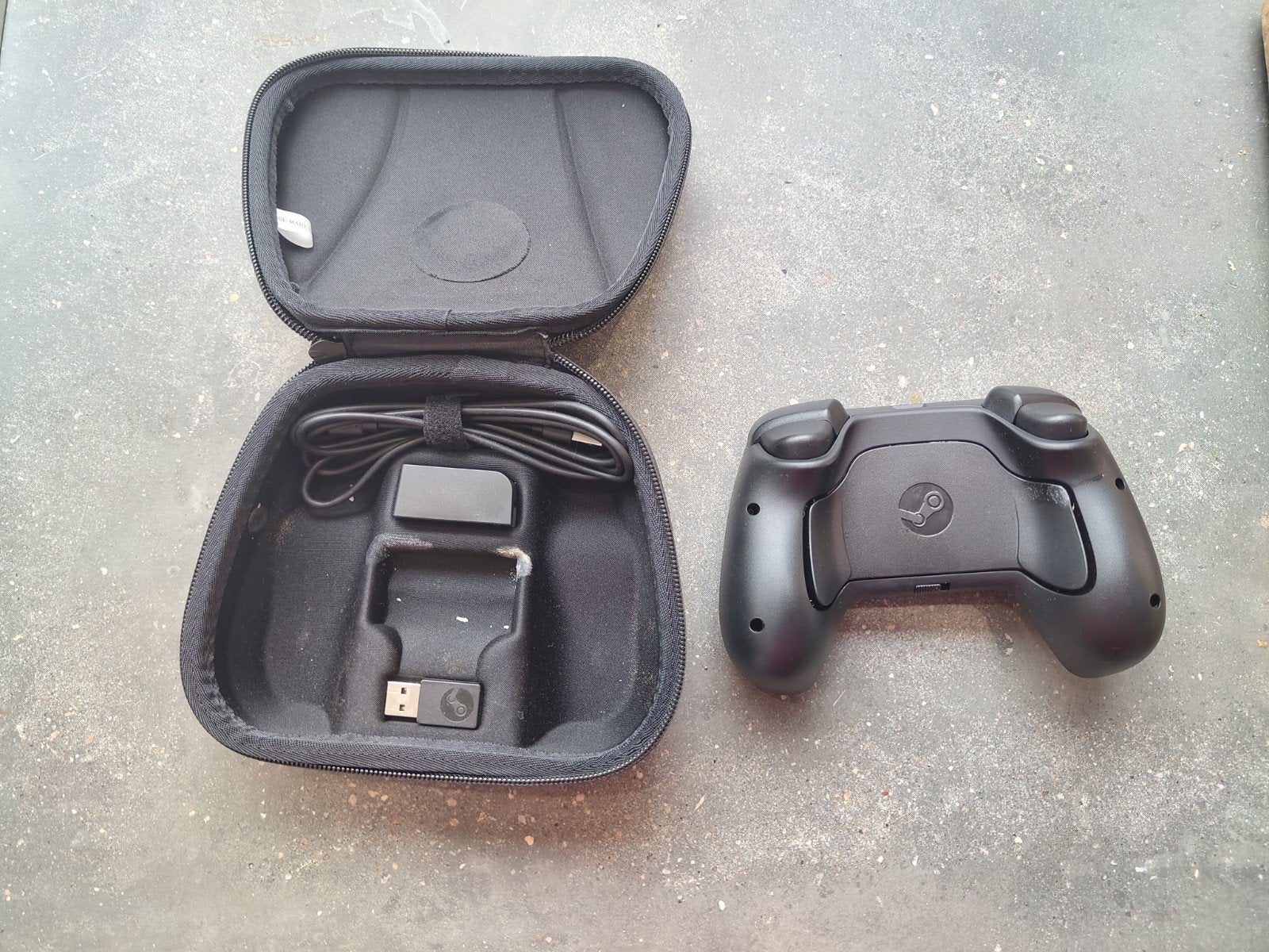 Steam Controller met draadloze ontvanger en hoes, Spelcomputers en Games, Zo goed als nieuw, PC, Overige typen, Overige merken