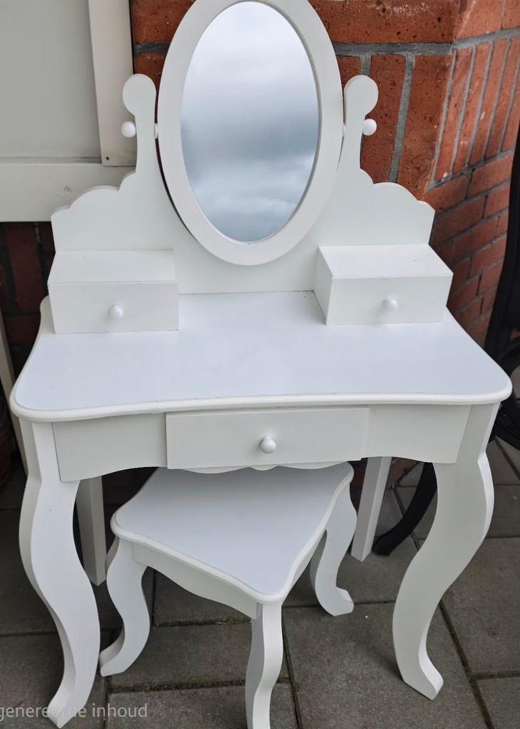 Witte kinder kaptafeltje met spiegel & krukje in goede staat, Minder dan 50 cm, Klassiek, Speels, Ophalen of Verzenden, Zo goed als nieuw