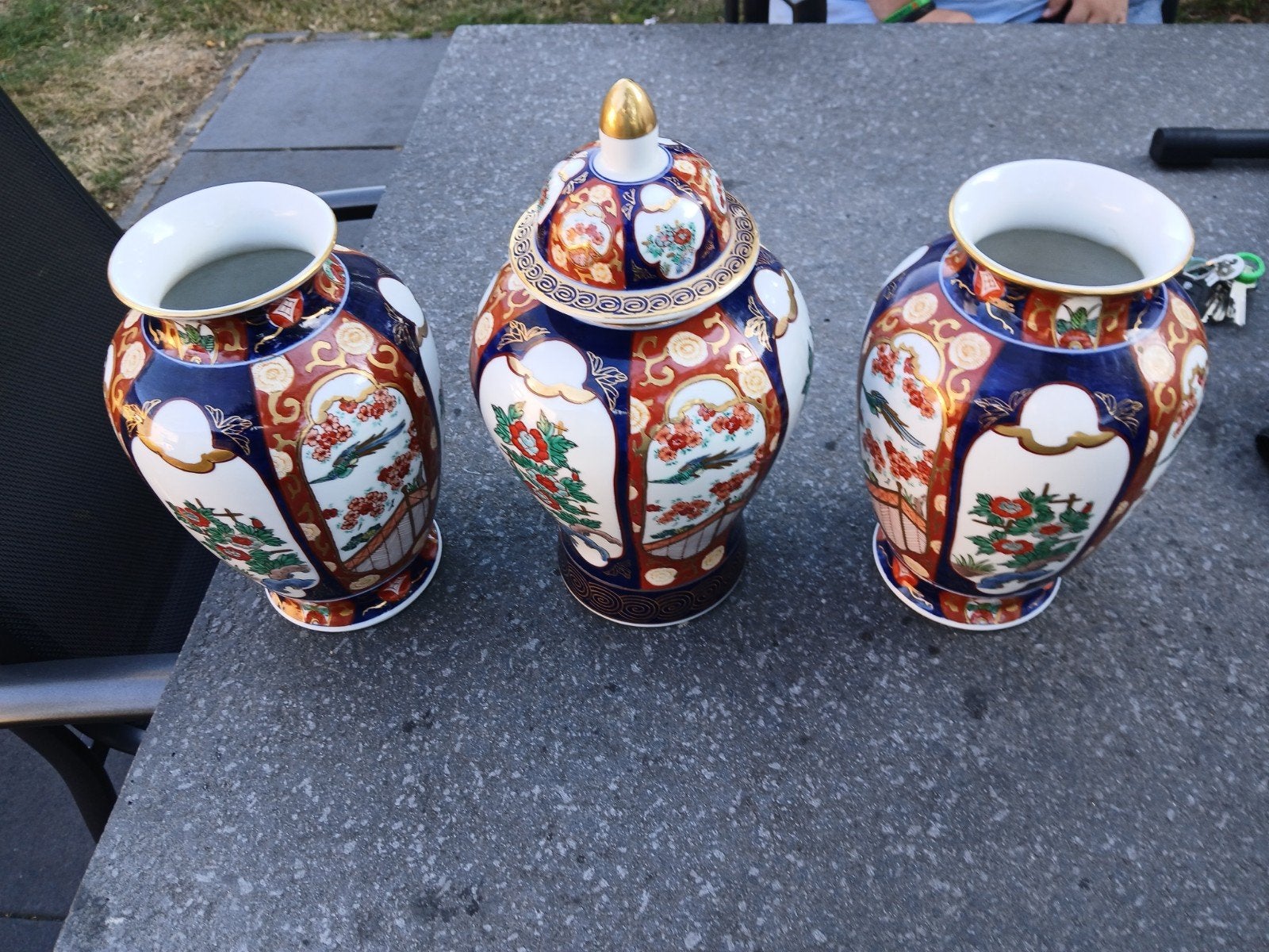 Mooi stel antieke Gold Imari potten, Ophalen