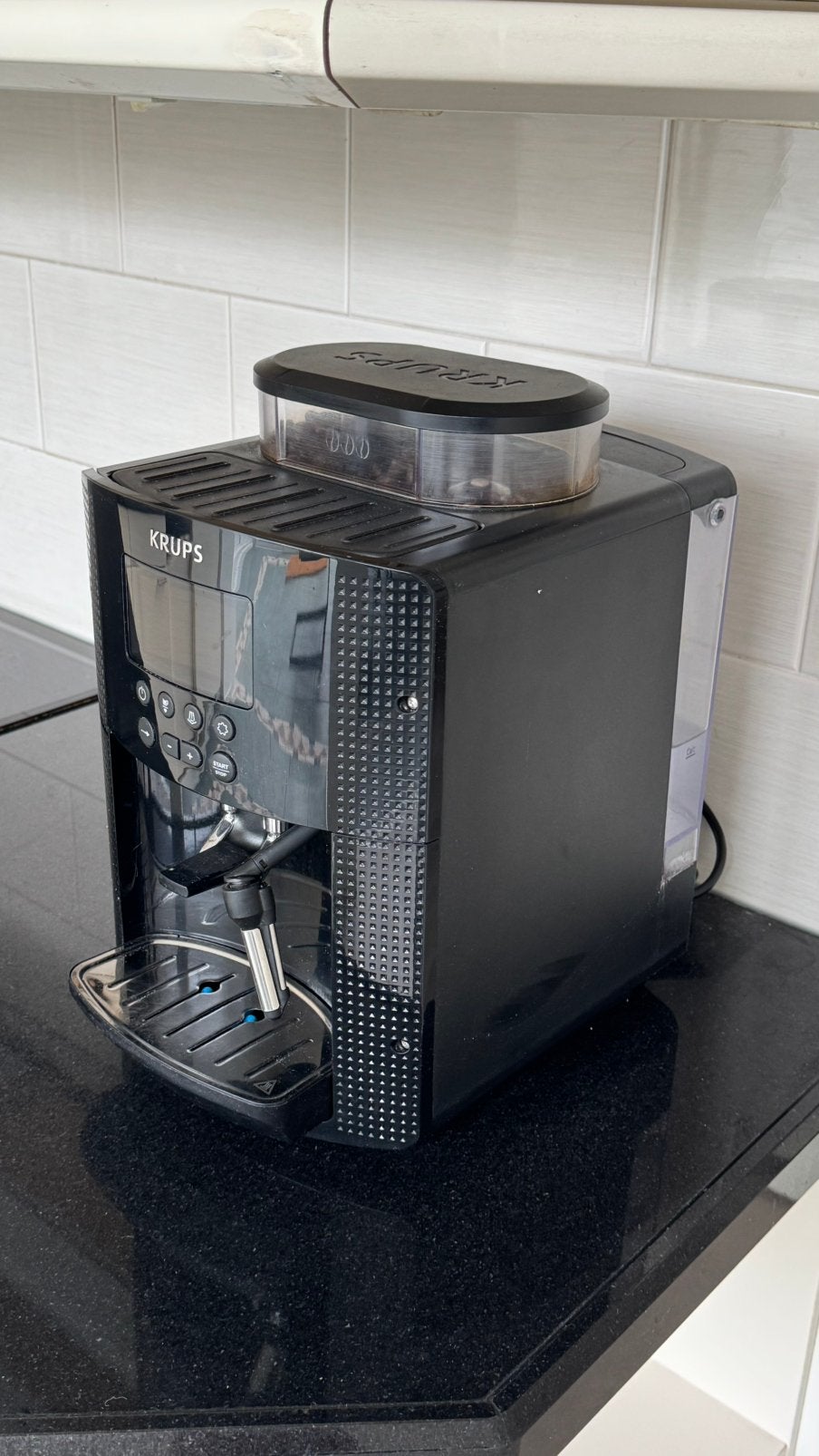 Krups volautomatische espressomachine met bonenmaler, Witgoed en Apparatuur, Ophalen, Afneembaar waterreservoir, Espresso apparaat