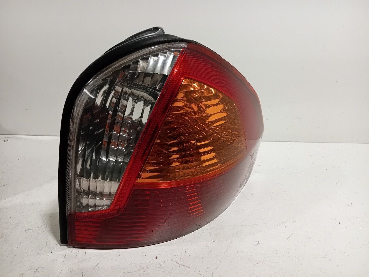 Achterlicht carrosserie rechts Hyundai Santa Fe, Auto-onderdelen, Onderdelen@venauto.nl, Van der Ven Autorecycling B.V., Gebruikt