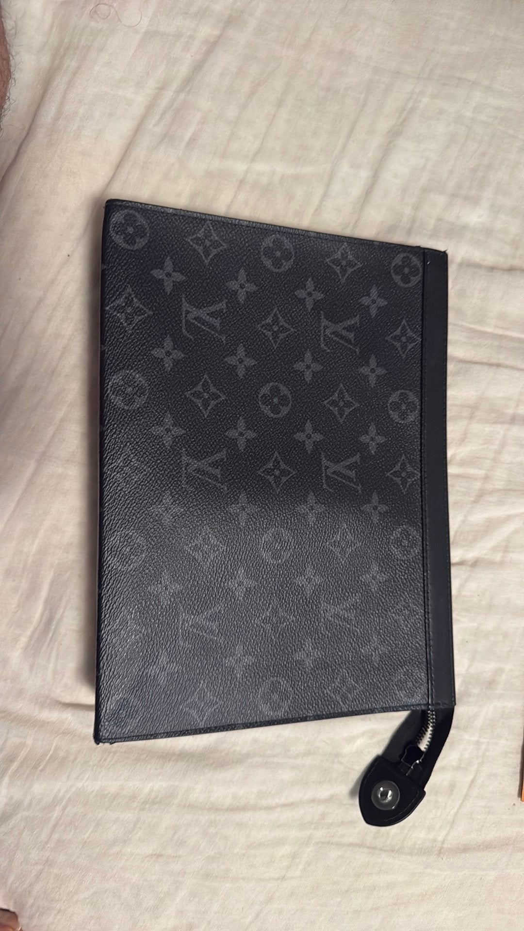 Louis vuitton - Pochette Voyage MM, Sieraden, Tassen en Uiterlijk, Portemonnees, Ophalen of Verzenden, Zo goed als nieuw, Zwart