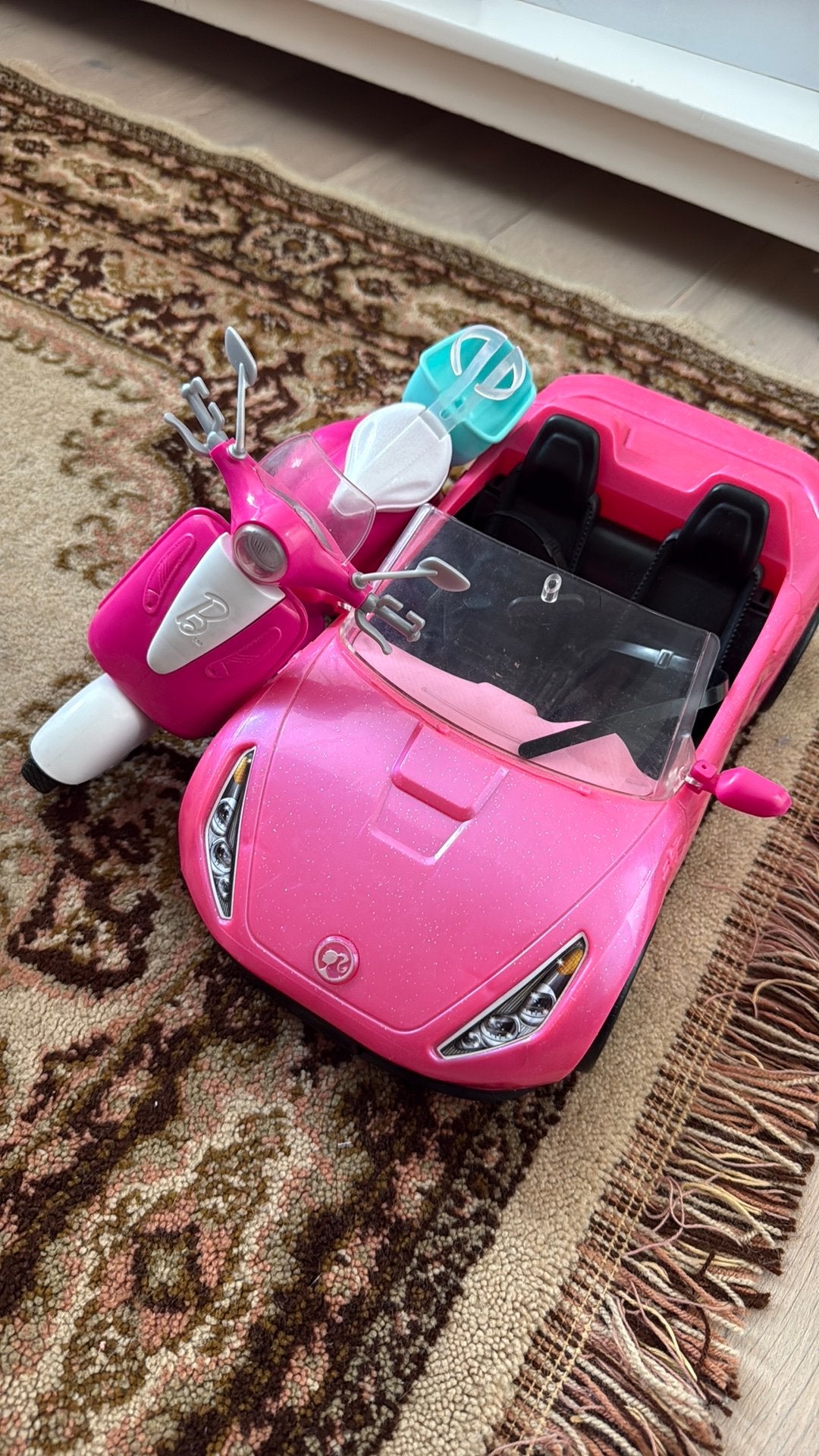 Barbie auto en scooter, Kinderen en Baby's, Speelgoed | Speelgoedvoertuigen, Ophalen, Gebruikt