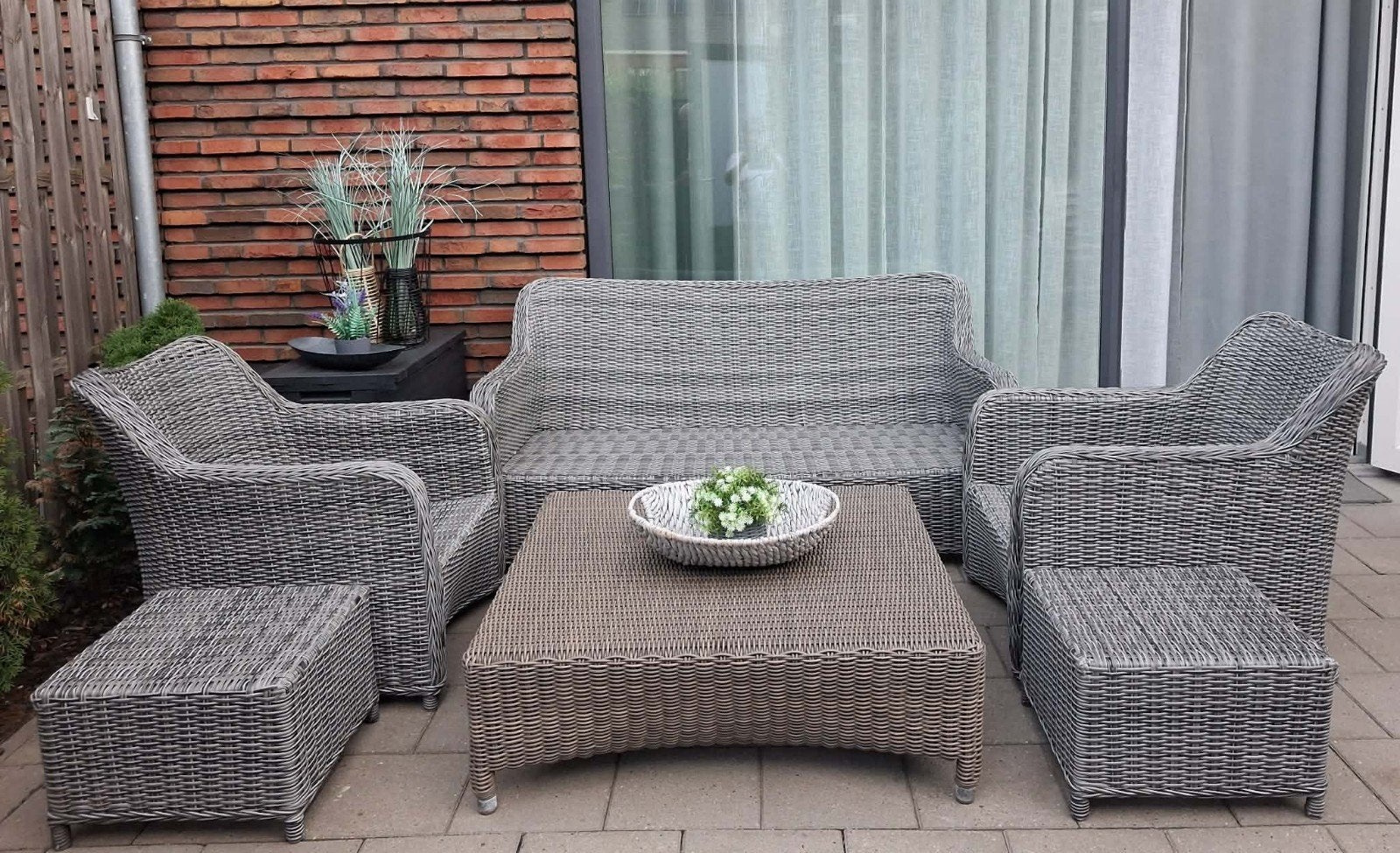 Mooi tuinset, Ophalen