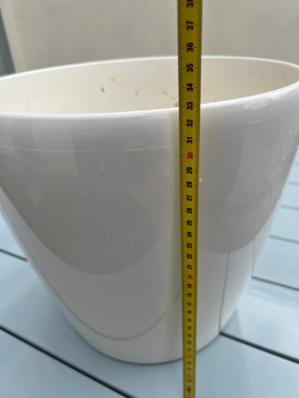 Lechuza bloempot wit - Gebruikt, Tuin en Terras, Bloempotten, Gebruikt, Kunststof, Binnen, 40 tot 70 cm, 25 tot 40 cm, Rond, Ophalen