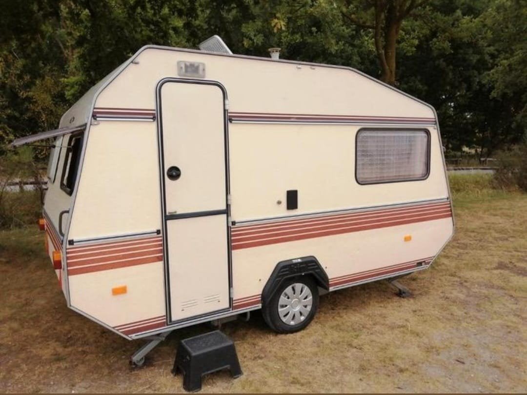 te koop kip caravan KL 390 EK retro 1983, Caravans en Kamperen, Caravans, Particulier, 500 - 750 kg, Kip, Koelkast