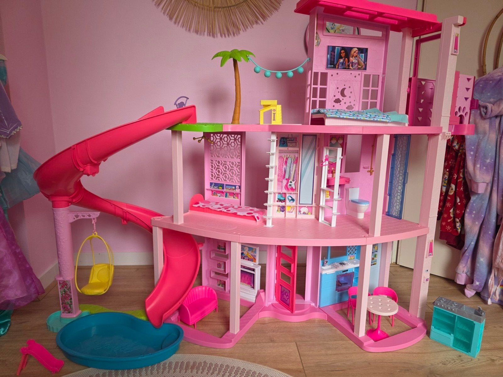 Grote barbie collectie, Ophalen, Zo goed als nieuw, Barbie