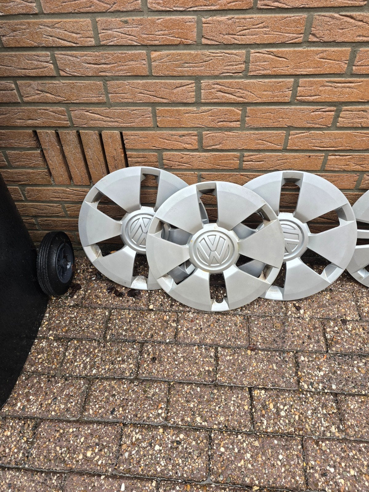 vw up  wieldoppen 2 verschillende setje, Ophalen of Verzenden