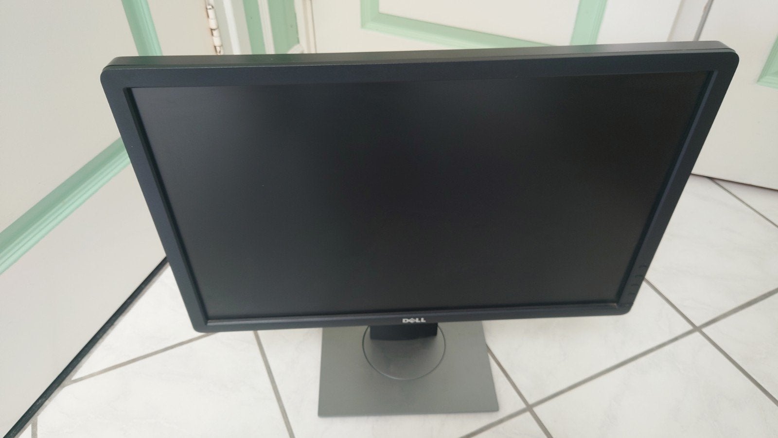 Dell P2213T 22 inch monitor, Computers en Software, Ophalen, In hoogte verstelbaar, DisplayPort, Dell
