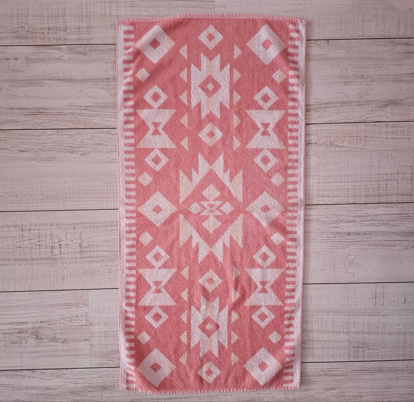 Leenbakker, handdoek roze/wit met patroon, Gebruikt, Overige merken, Handdoek, Ophalen of Verzenden