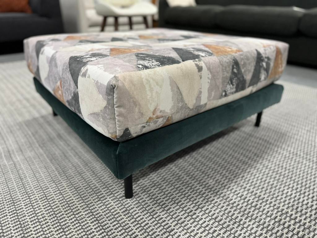 Nieuw Rolf Benz Freistil 183 Voetenbank Stof Design Poef, 125 cm of meer, Vierkant, Ophalen of Verzenden, Rolf Benz