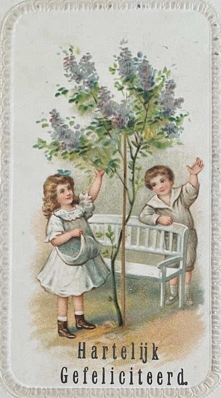 kinderen onder Seringen boom relief kaart 1930, Ophalen of Verzenden, 1920 tot 1940, Gelopen, Overige thema's