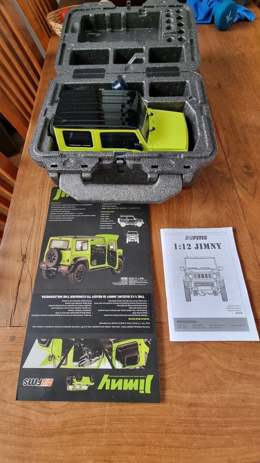 FMS Suzuki Jimny RC auto  met defect extra accu's, Hobby en Vrije tijd, Modelbouw | Radiografisch | Auto's, Gebruikt, Auto offroad