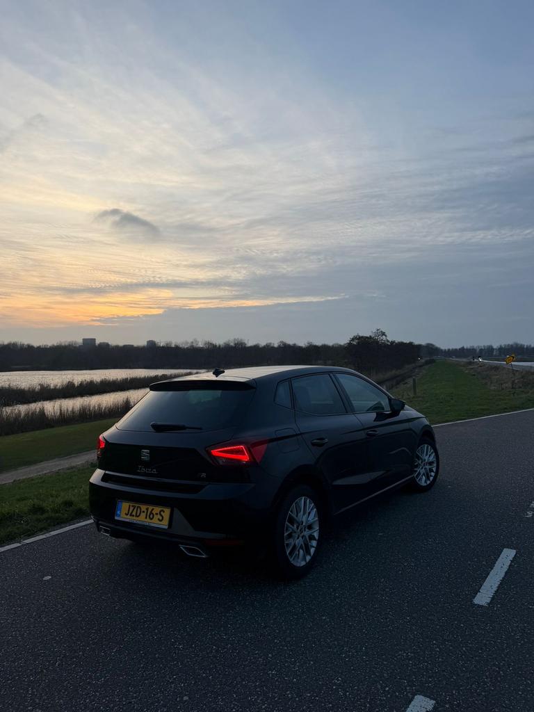 Seat Ibiza 1.0 TSI 110pk Dsg-7 2022 Zwart, Auto's, Seat, Particulier, Ibiza, ABS, Achteruitrijcamera, Adaptieve lichten, Adaptive Cruise Control