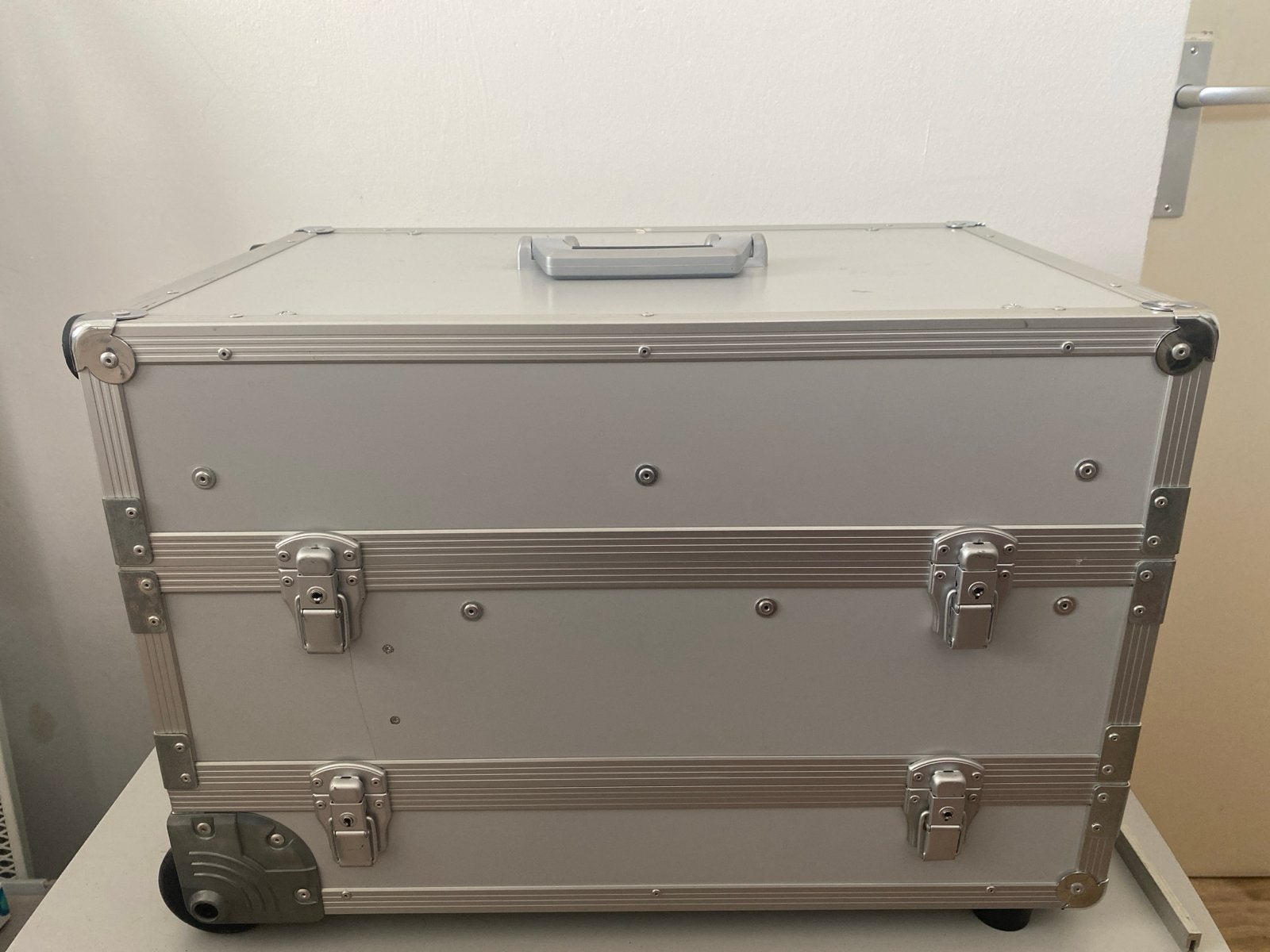 Flightcase met wielen - Ideaal voor DJ-gear of gereedschap, Ophalen, Gebruikt, Overige instrumenten, Flightcase
