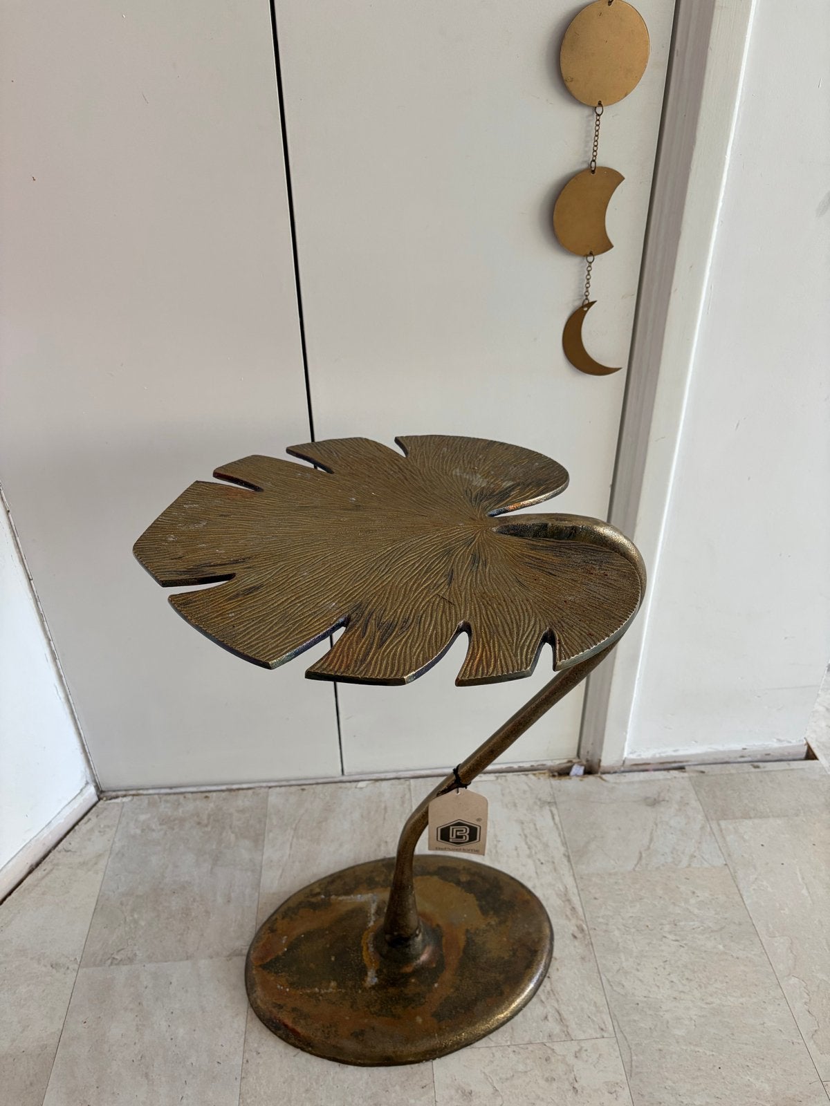 BePureHome bijzettafel in blad-design - metaal, Minder dan 55 cm, Metaal of Aluminium, Ophalen of Verzenden, Zo goed als nieuw