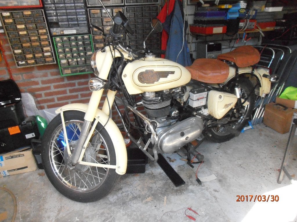 Royal Enfield Classic 350 bullet - Crème/Beige, Gebruikt, Particulier, Toermotor, Minimaal motorrijbewijs A2