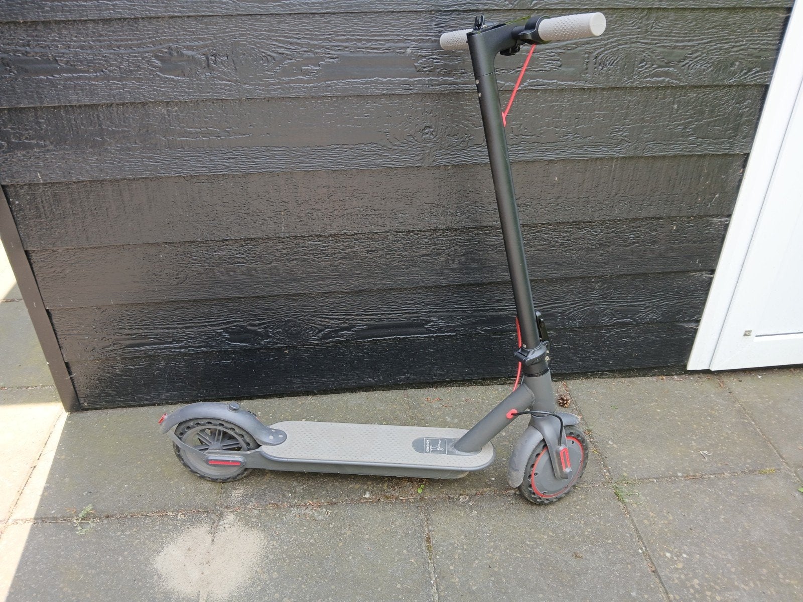 Elektrische step Aovopro met oplader, Ophalen of Verzenden