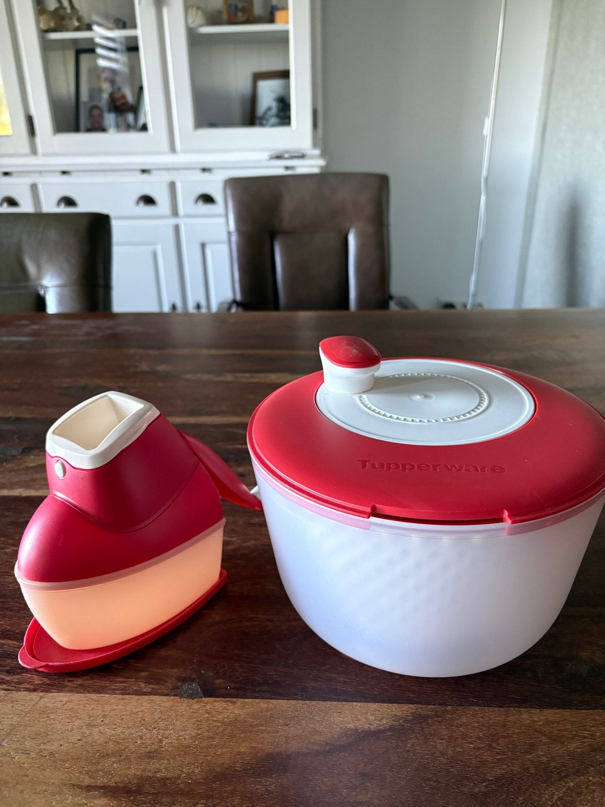 Tupperware Sla centrifuge/slaslinger en Kaasrasp - Rood/Wit, Overige typen, Ophalen of Verzenden, Zo goed als nieuw, Met deksel