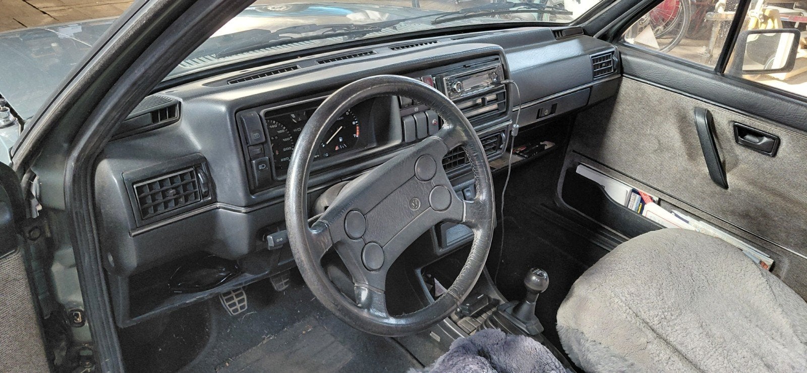 GOLF 2 CARAT 1.8 5 bak zeldzame uitvoering goede staat, foto 7