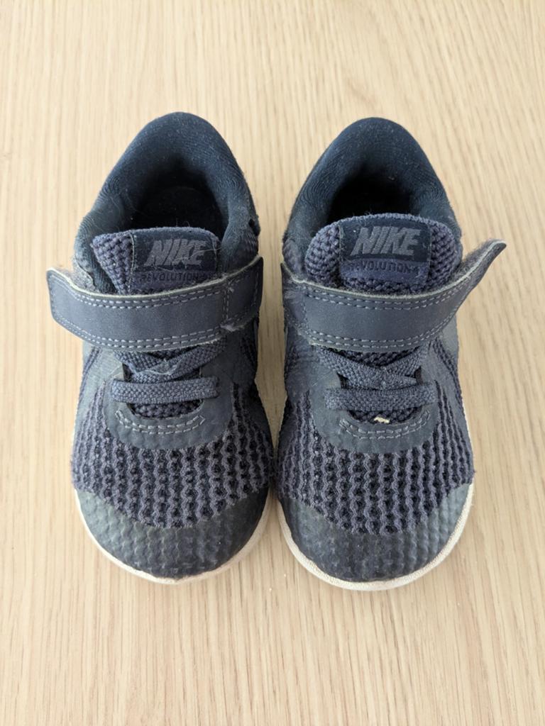 Gympen Nike maat 22, Ophalen, Jongetje of Meisje, Nike, Gebruikt