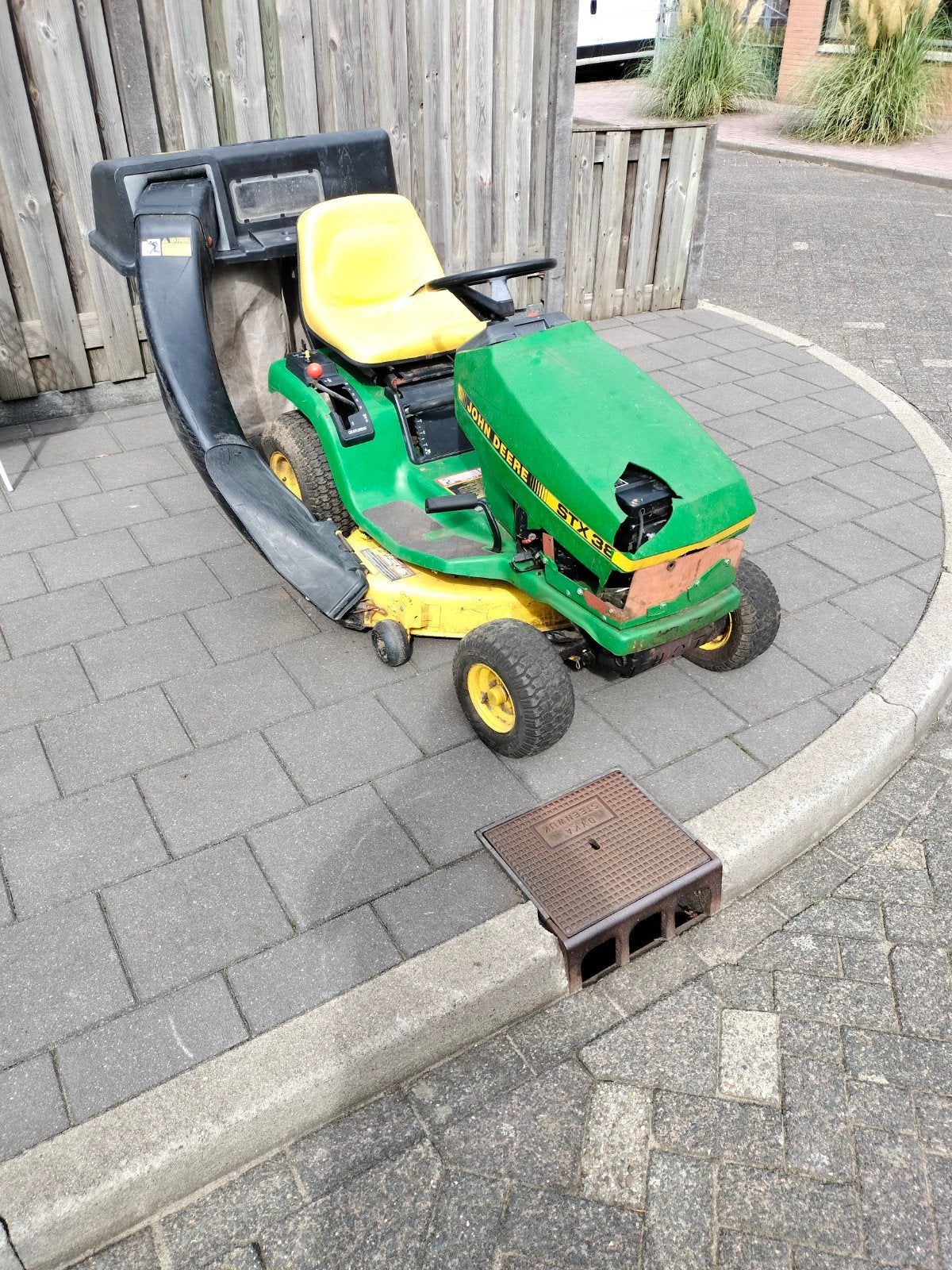 zitmaaier met opvang 325 euro, Tuin en Terras, Zitmaaiers, Ophalen of Verzenden, Gebruikt