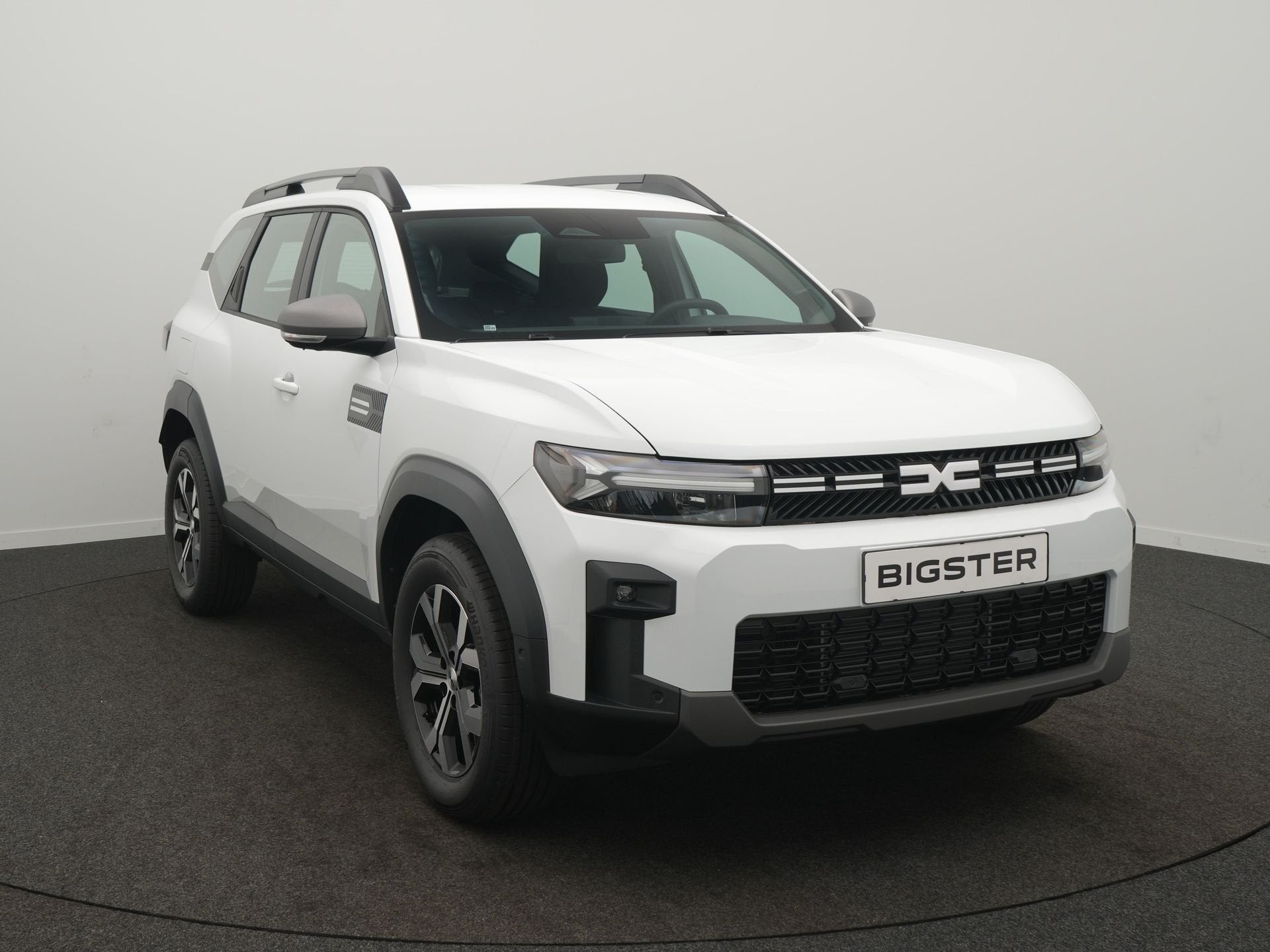 Dacia Bigster 1.8 Hybrid 155 Expression - PDC + Camera - 18i, Stof, Gebruikt, Wit, Bedrijf