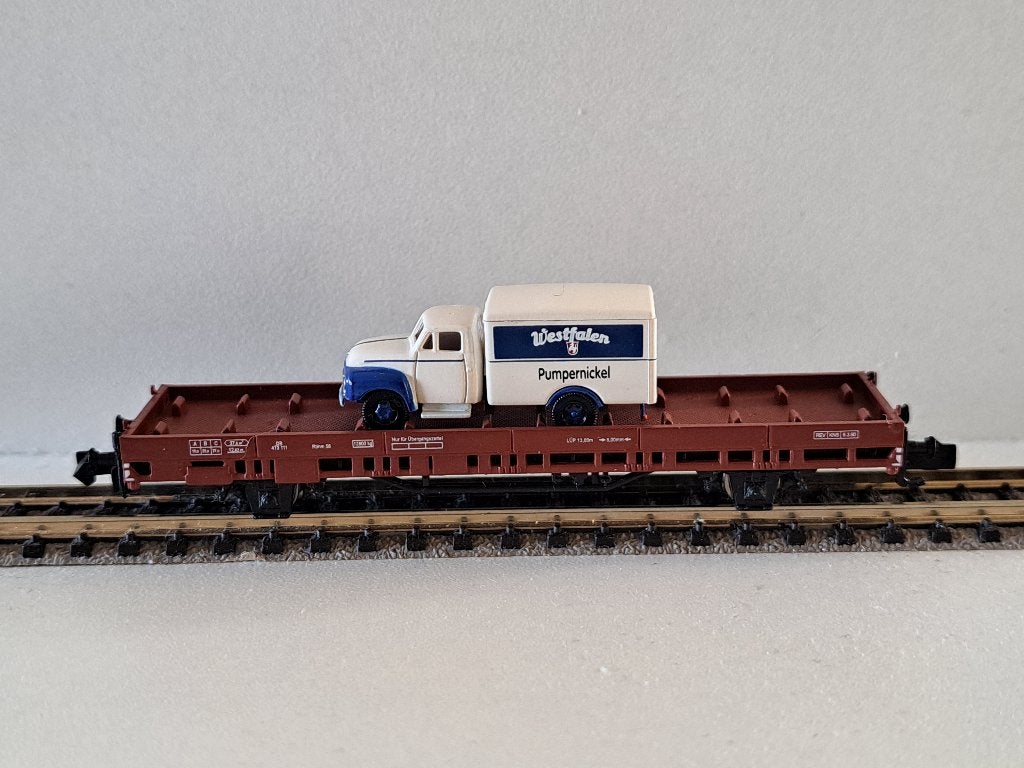 Hobbytrain H 23818 vlakke wagon beladen met Opel Blitz, Overige merken, Gelijkstroom, Ophalen of Verzenden, Nieuw