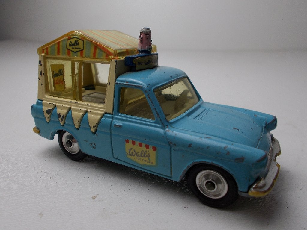 1965 Corgi Toys 474 WALL'S ICE CREAM VAN ON FORD ("MUSICAL")