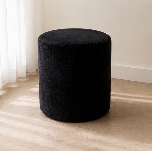 Luxe Zwarte Velvet Poef/ Hocker - Moderne Look – Nette Staat, Zwart, Kunststof, Ophalen of Verzenden, Zo goed als nieuw