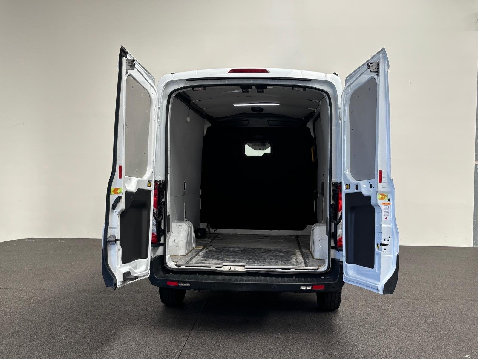 Ford Transit 310 2.0 TDCI L2H2 Trend 130PK Airco Cruise Cont, Voorwielaandrijving, Stof, 4 cilinders, 129 pk