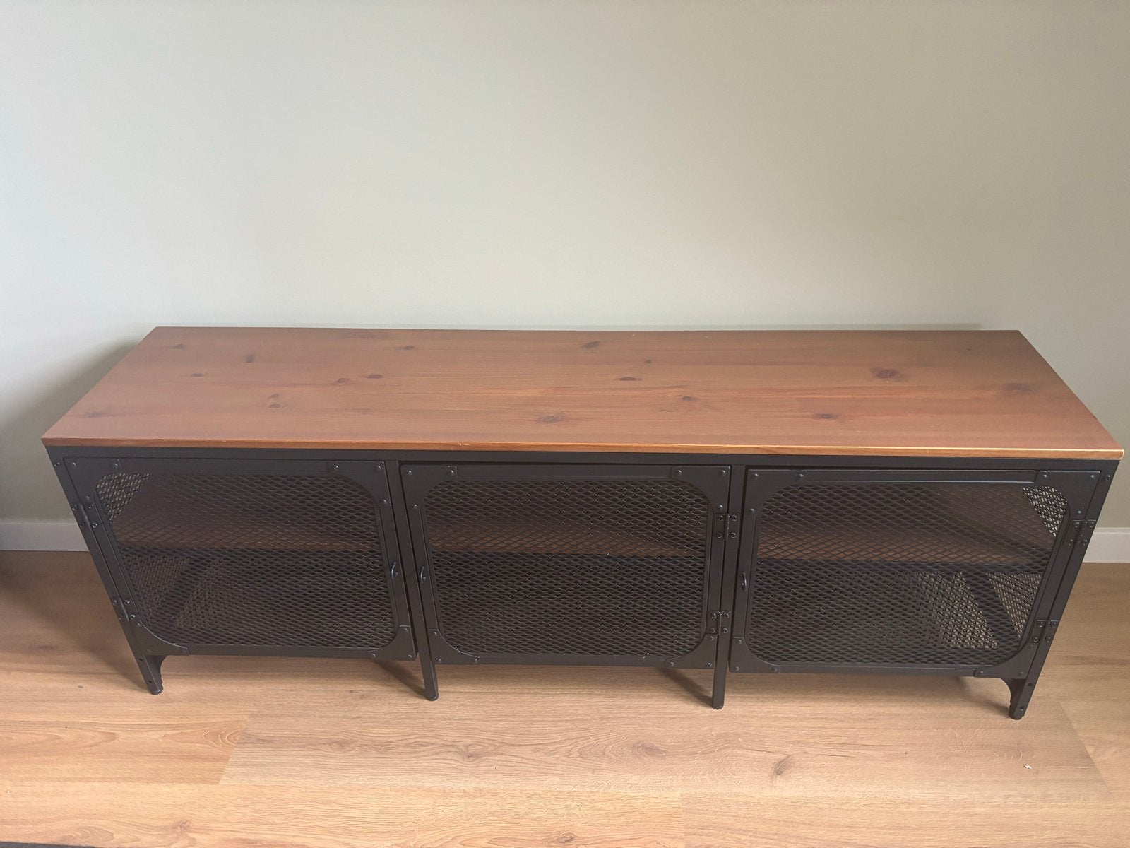 IKEA FJÄLLBO TV-meubel, zwart, 150x36x54 cm, Ophalen, Gebruikt, 150 tot 200 cm, Minder dan 100 cm