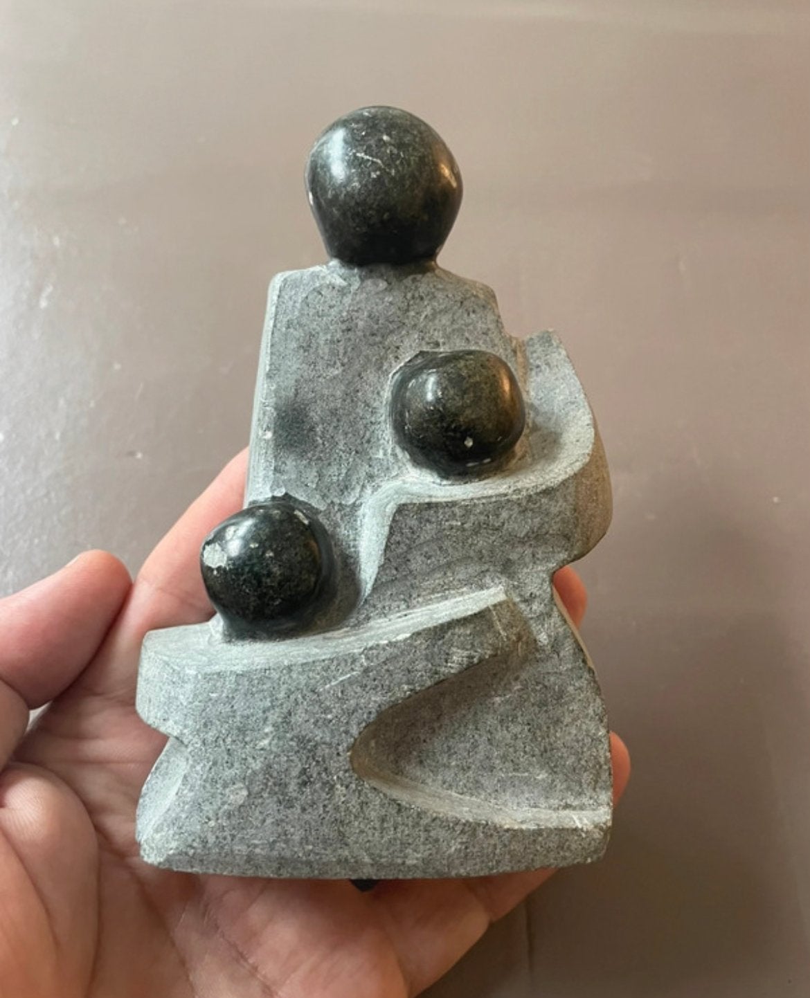 Granieten sculptuur Holocaust Tweede Wereldoorlog omkwamen, Ophalen of Verzenden, Zo goed als nieuw