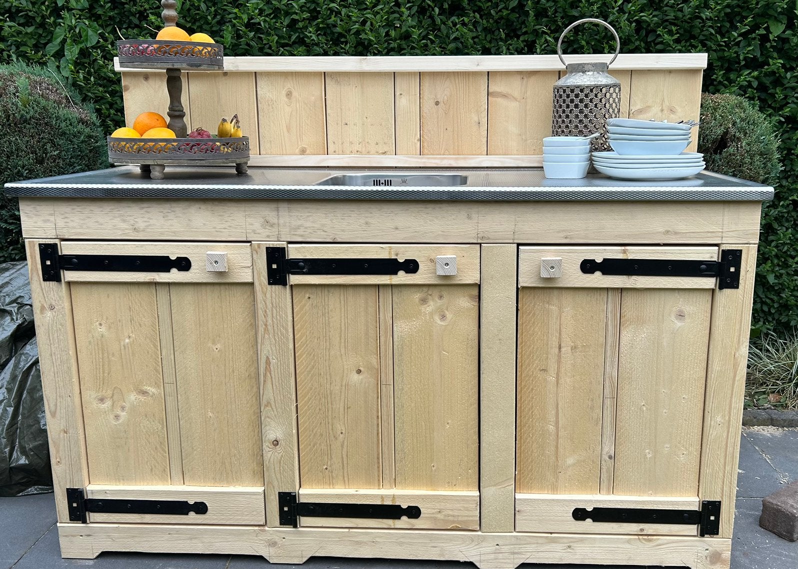 Buitenkeuken met rvs aanrechtblad met spoelbak, Tuin en Terras, Buitenkeukens, Ophalen, Nieuw, Houtskool