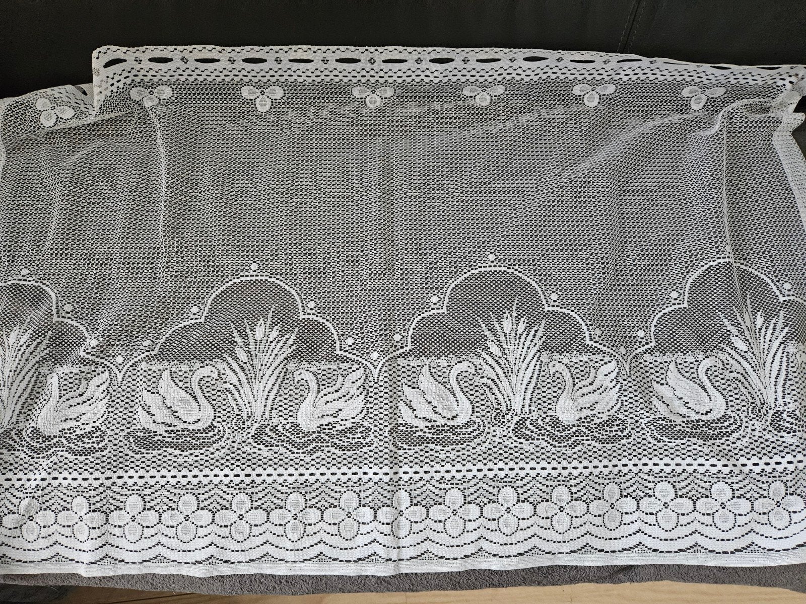 3x Witte vitrage met bloemenpatroon en zwanen, Vitrage, Wit, Ophalen of Verzenden, Polyester