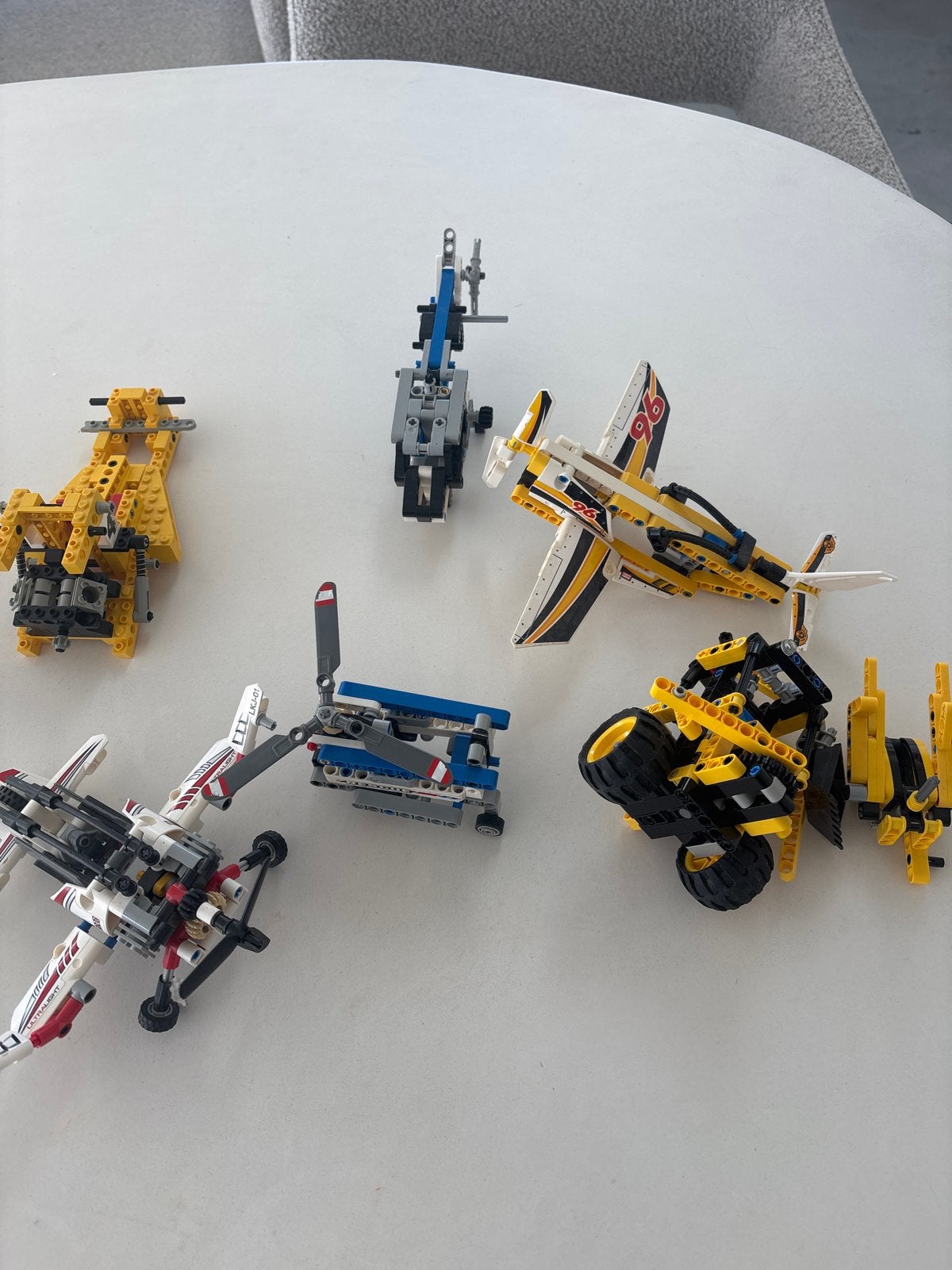 Diverse LEGO Technic sets - Vliegtuigen, helikopter, voertui, Ophalen of Verzenden, Gebruikt