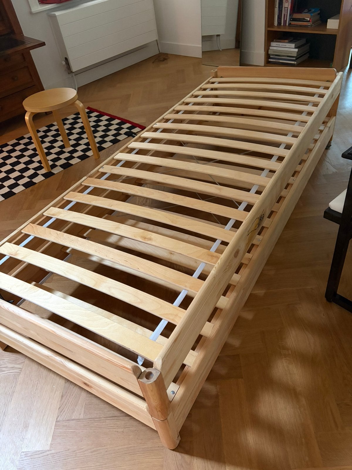 Ikea UTÅKER bed, twee stuks stapelbaar, Ophalen, Gebruikt, Eenpersoons, Bruin