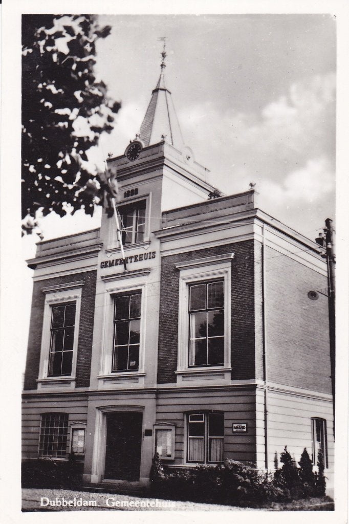 Dubbeldam, Gemeentehuis 1960, Verzamelen, Ansichtkaarten | Nederland, Ongelopen, Zuid-Holland, 1960 tot 1980, Verzenden