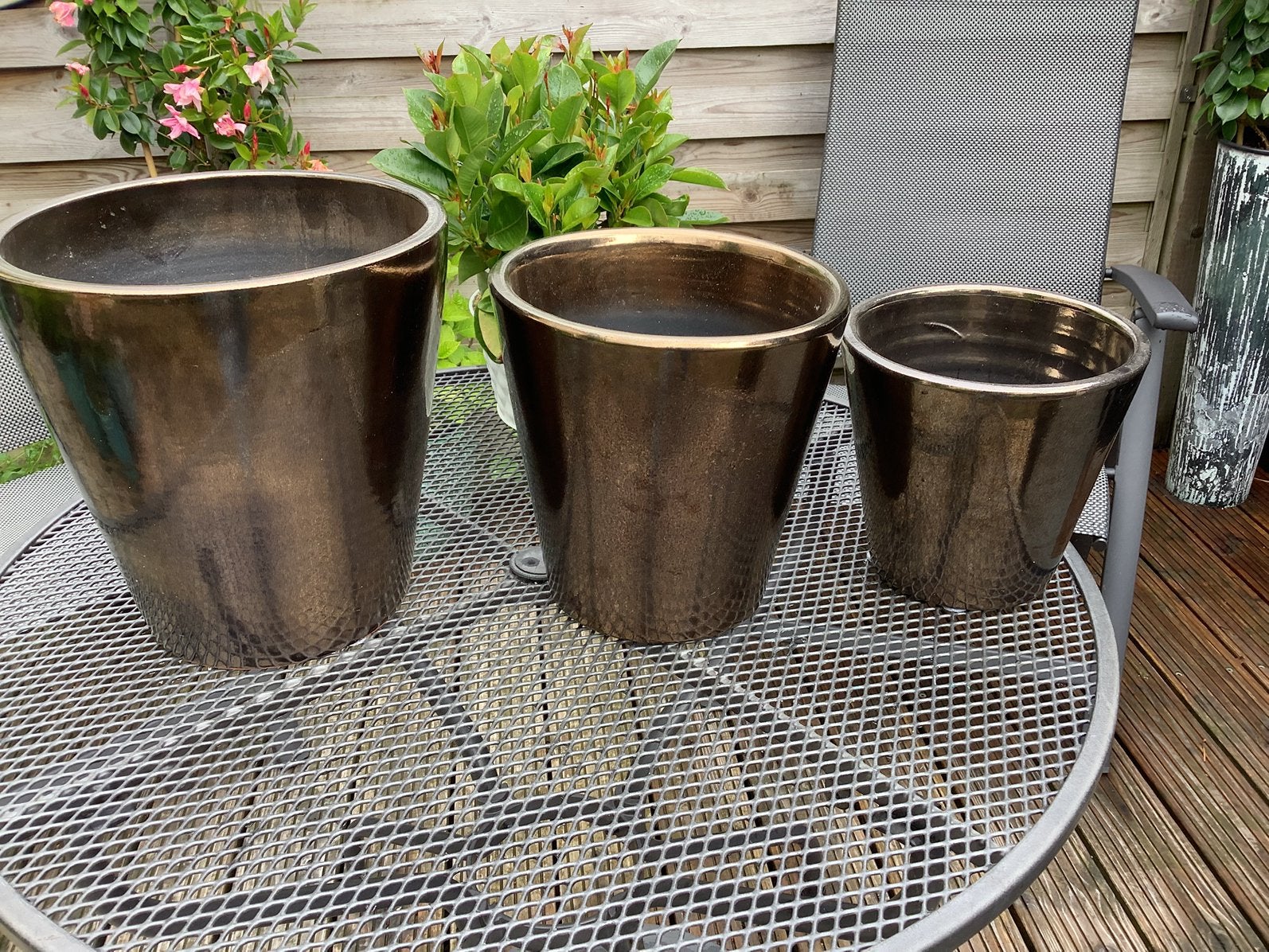Set bloempotten voor binnen gebruik, Tuin en Terras, Bloempotten, Ophalen, Rond, Binnen, Zo goed als nieuw