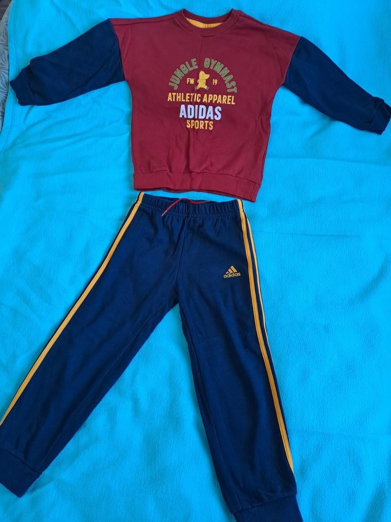 Jongens setje adidas maat 104., Ophalen of Verzenden, Jongen