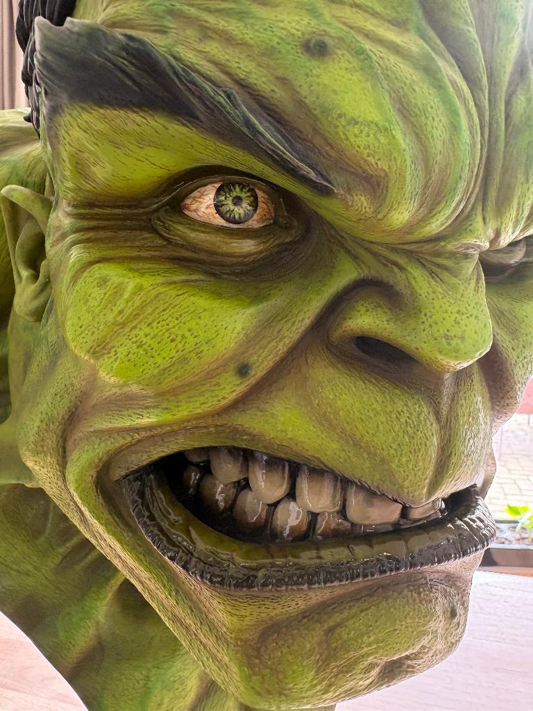 Lifesize Hulk Bust Sideshow life size, Verzamelen, Film en Tv, Zo goed als nieuw, Film, Beeldje, Replica of Model, Ophalen of Verzenden
