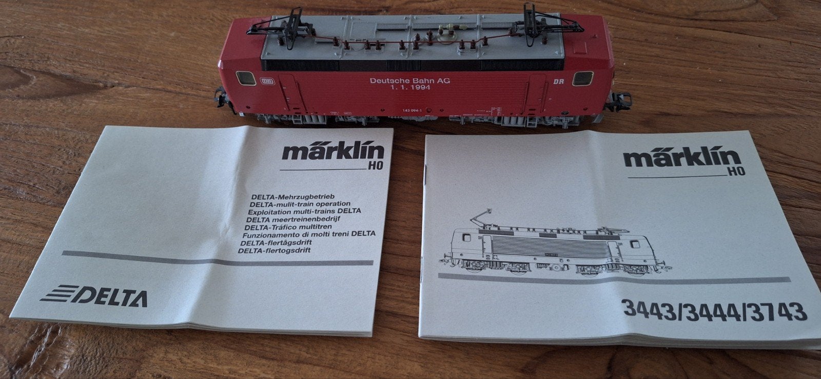 Märklin H0 Locomotief DB AG 143 094-1, Zo goed als nieuw, Wisselstroom, Locomotief, Ophalen of Verzenden, Zo goed als nieuw