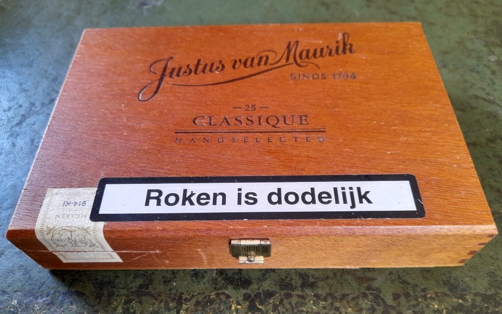 Sigarenkistje - Justus van Maurik, Verzamelen, Ophalen of Verzenden, Gebruikt, Sigarenbandjes