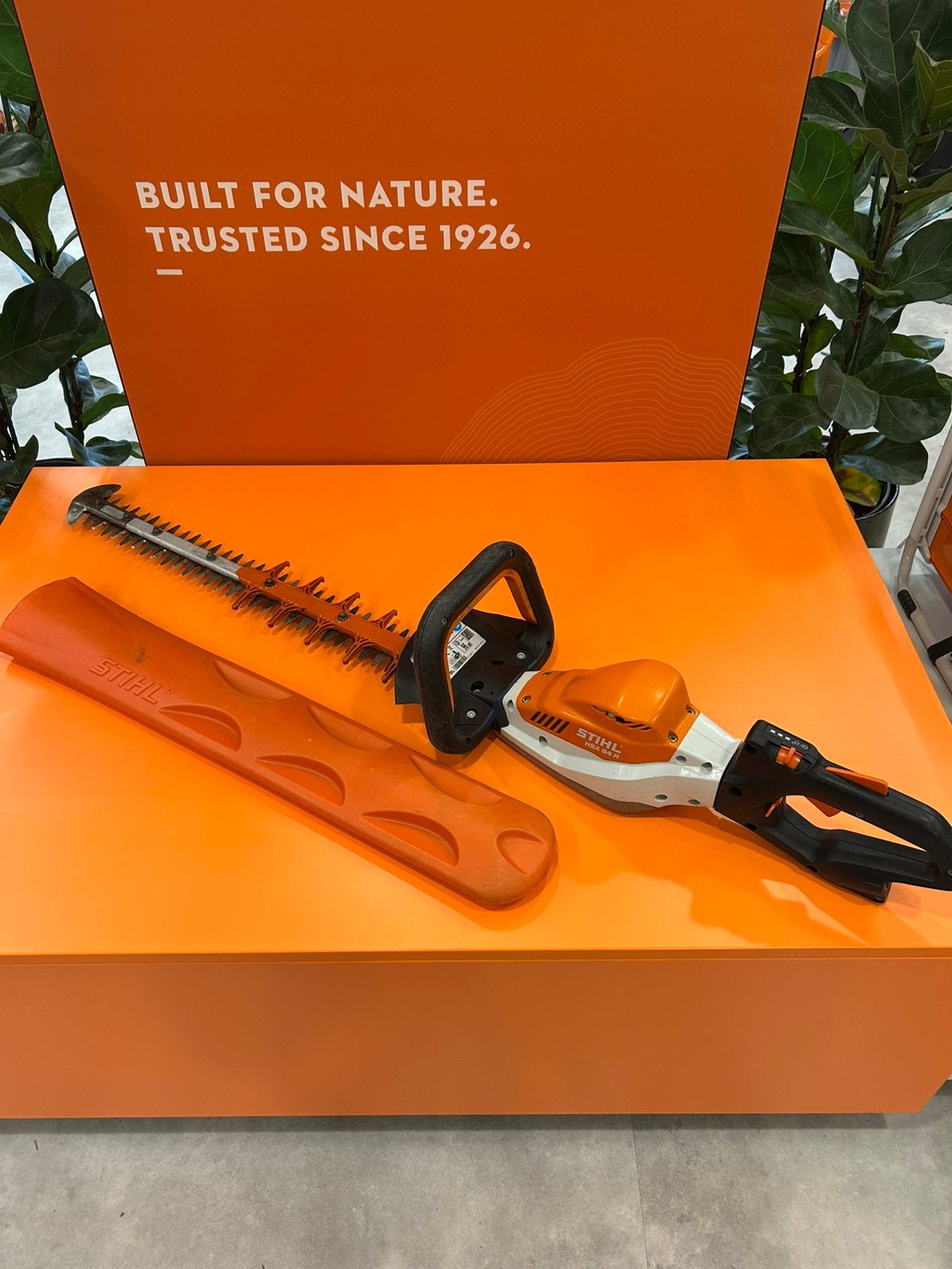 STIHL HSA 94R accu heggenschaar, Ophalen of Verzenden, Gebruikt, Accu